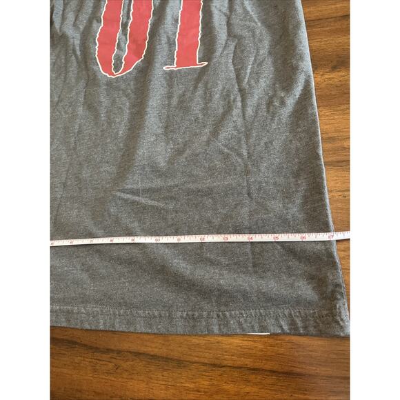 Universal Studio Wizarding World of Harry Potter Gryffindor Keeper T-Shirt Sz S - Picture 9 of 10